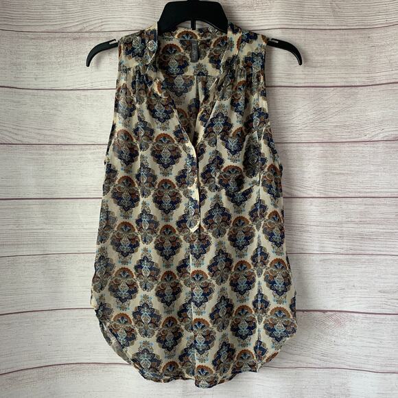 Allison Joy Cream and Navy Floral Sleeveless Blouse Split Neck Size Small - Picture 1 of 11
